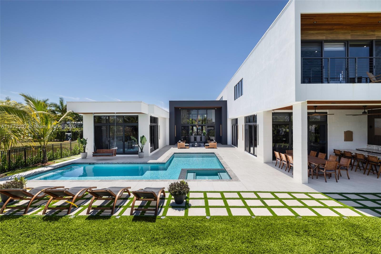 WESTON ESTATES - Residential