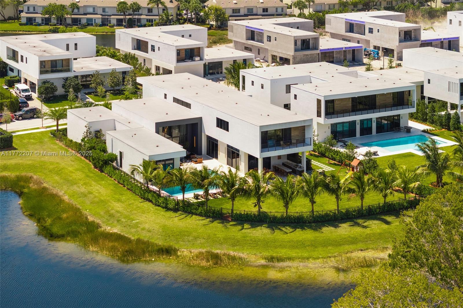 WESTON ESTATES - Residential