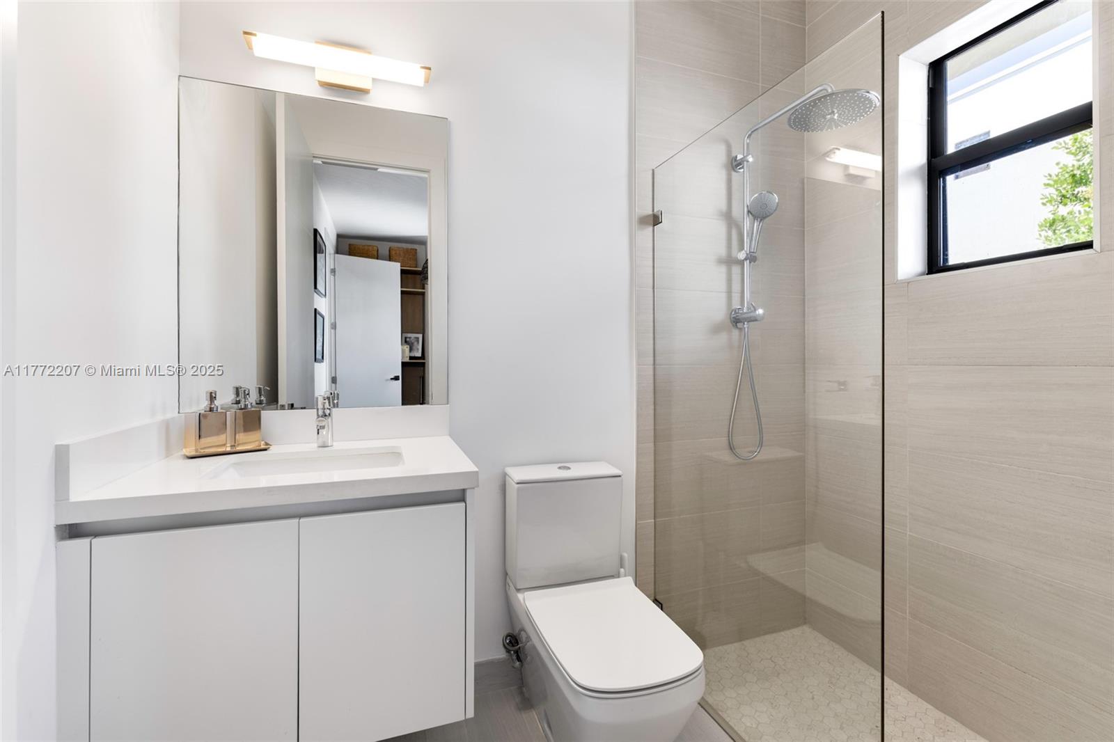 WESTON ESTATES - Residential