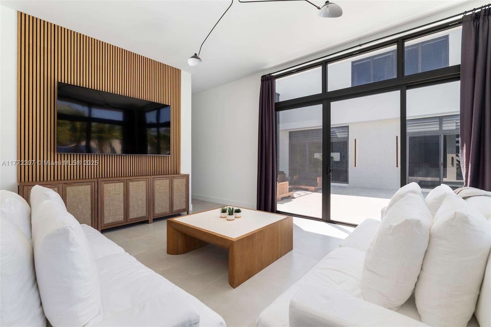 WESTON ESTATES - Residential