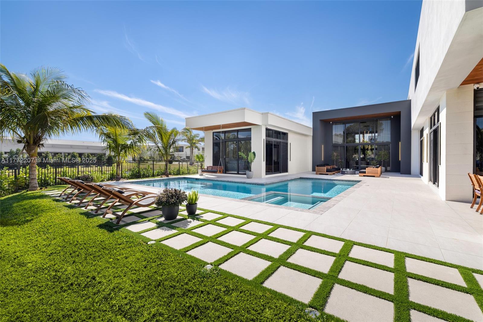 WESTON ESTATES - Residential