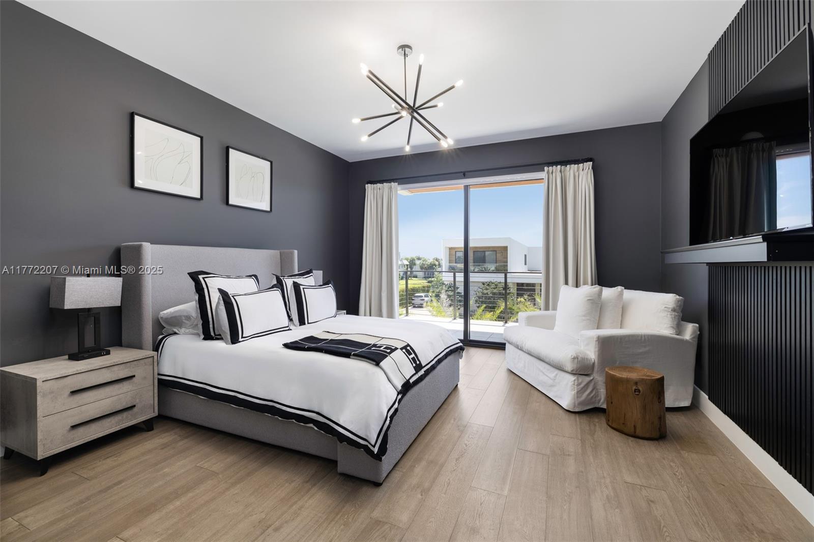 WESTON ESTATES - Residential