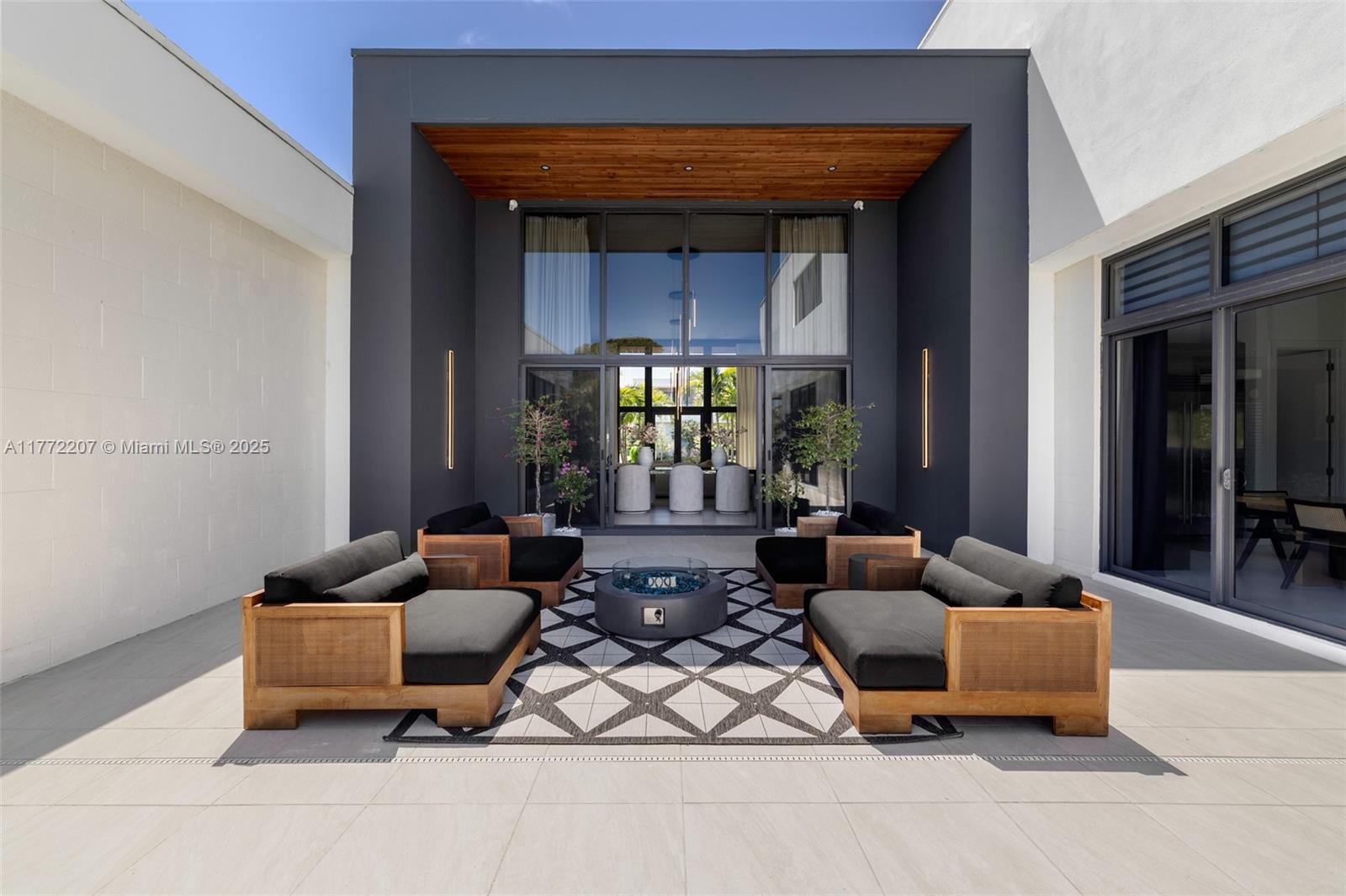 WESTON ESTATES - Residential