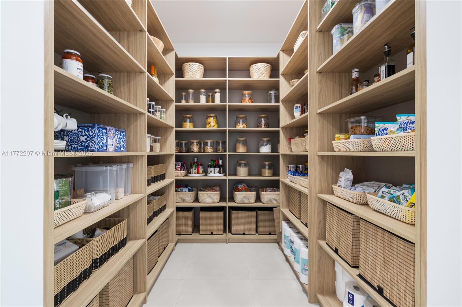 WESTON ESTATES - Residential