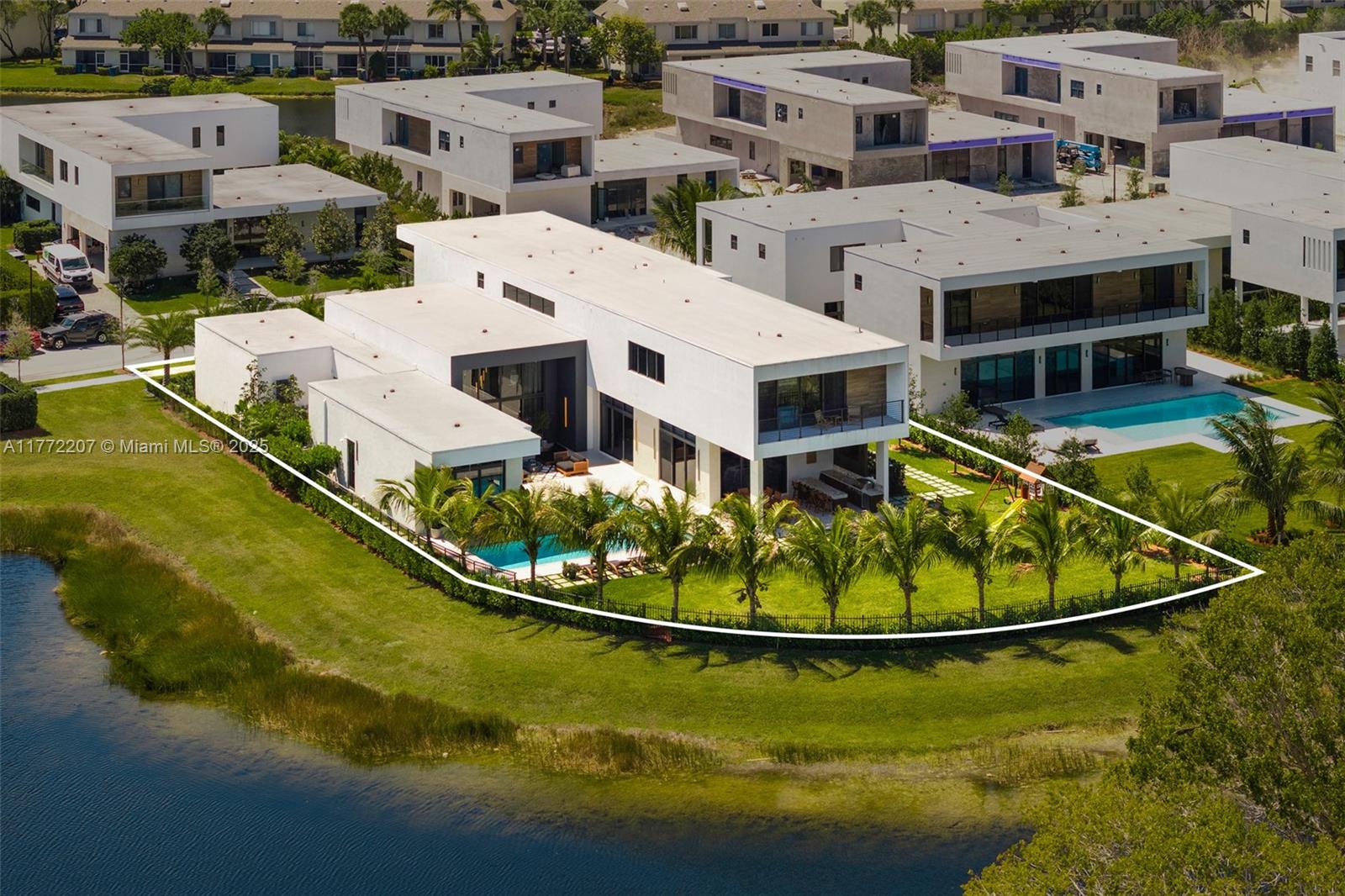 WESTON ESTATES - Residential