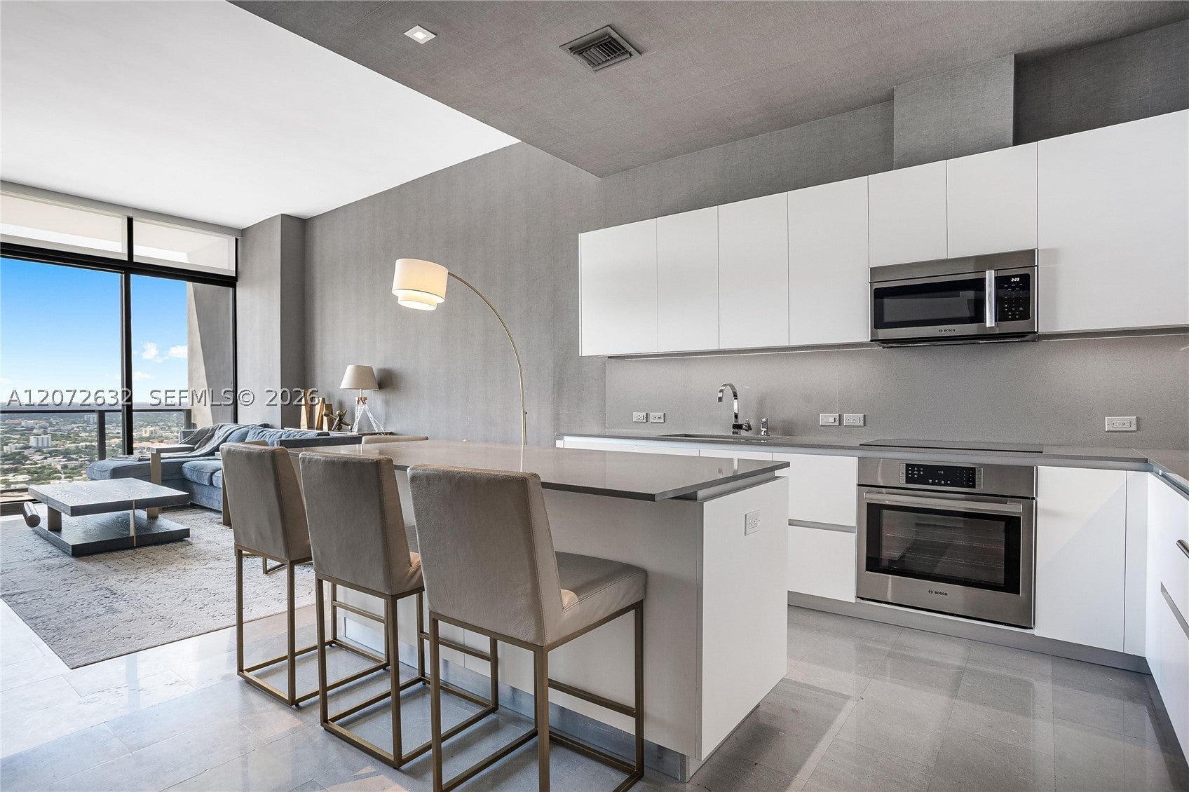 88 SW 7th St 4006