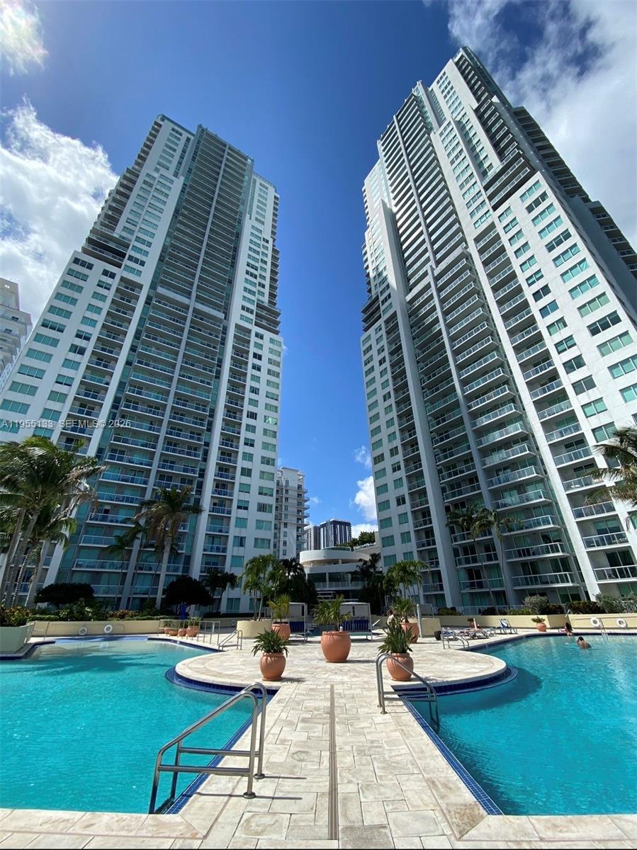 VIZCAYNE NORTH CONDO - Residential
