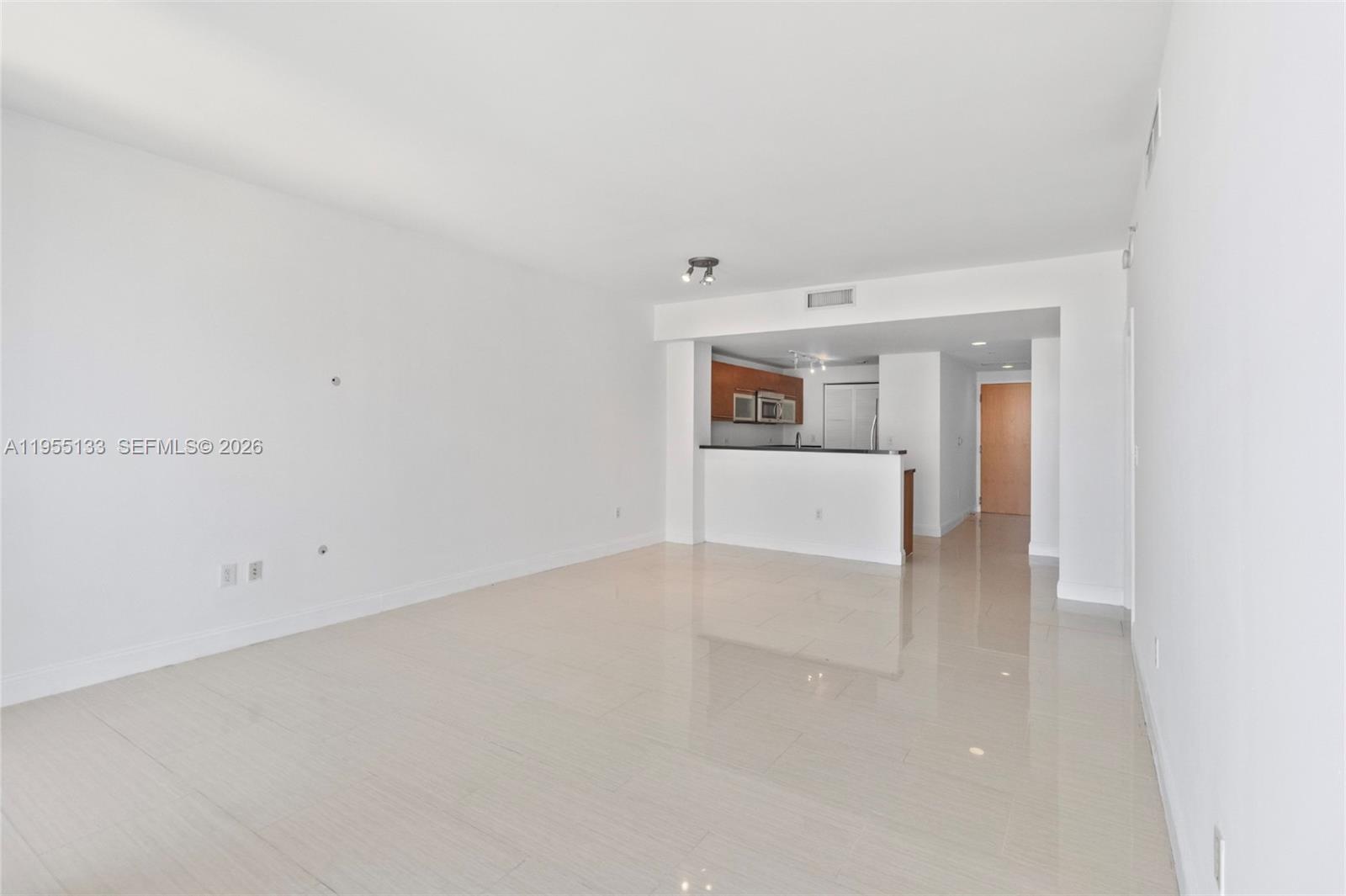 VIZCAYNE NORTH CONDO - Residential