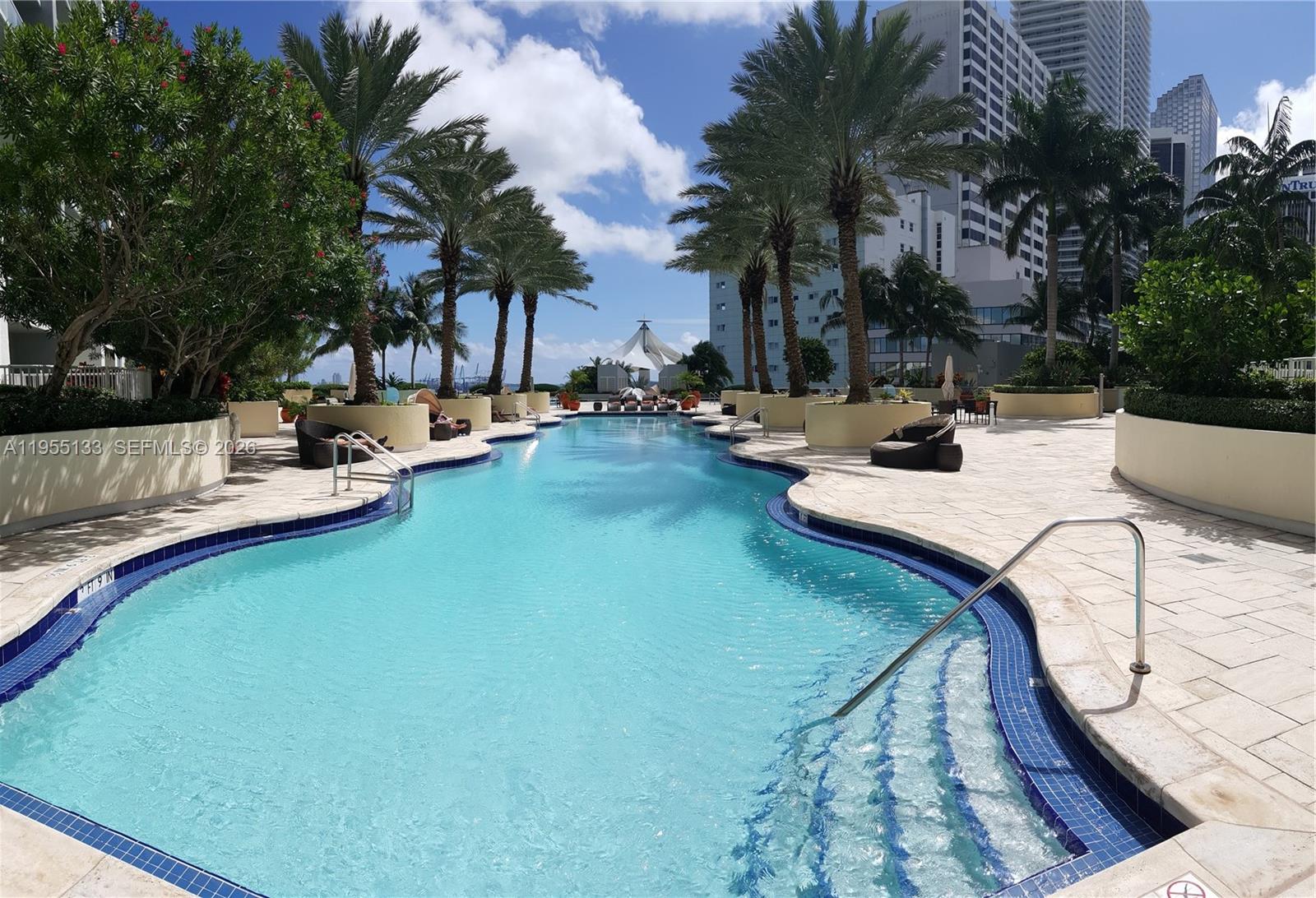 VIZCAYNE NORTH CONDO - Residential