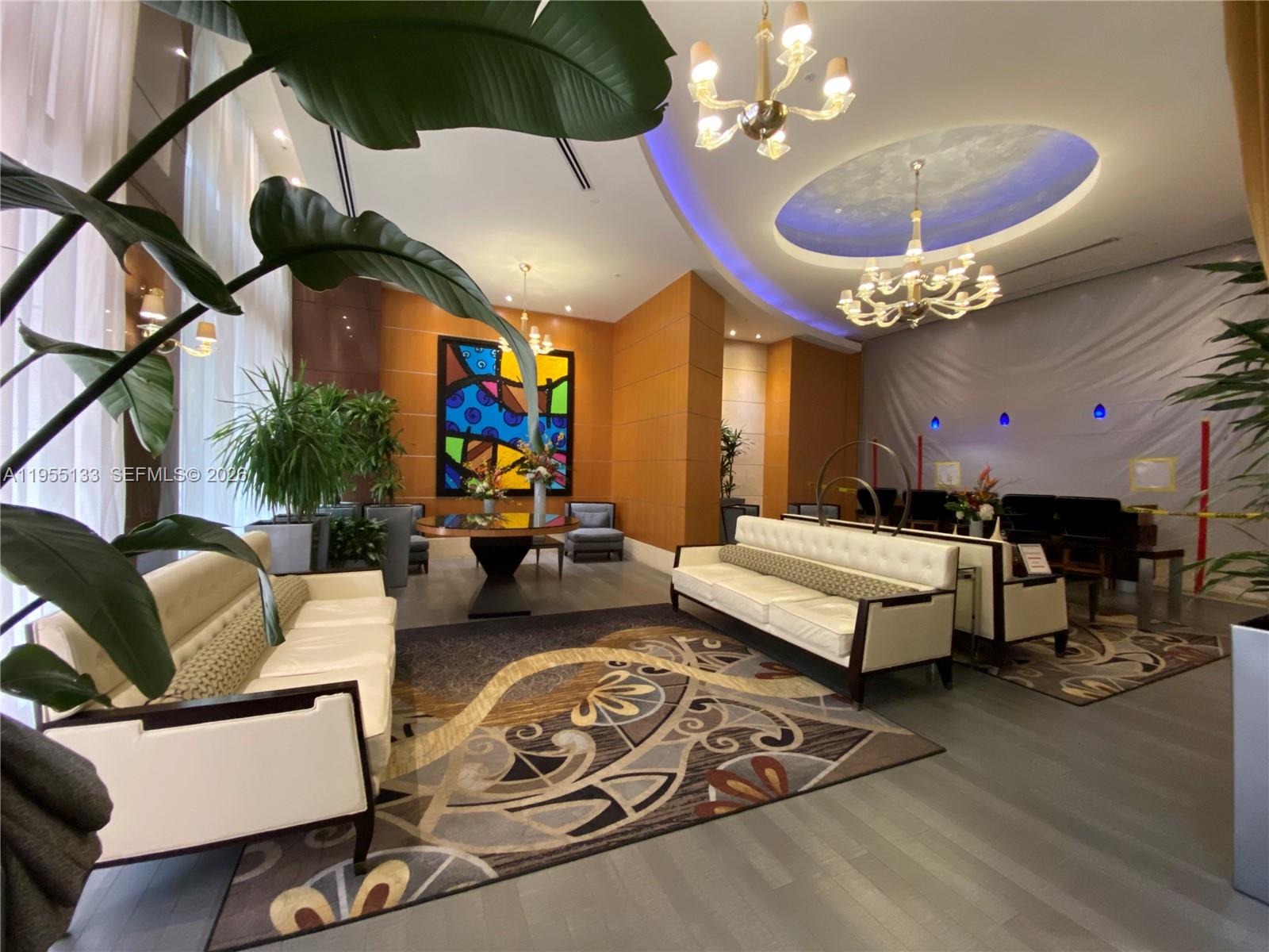 VIZCAYNE NORTH CONDO - Residential