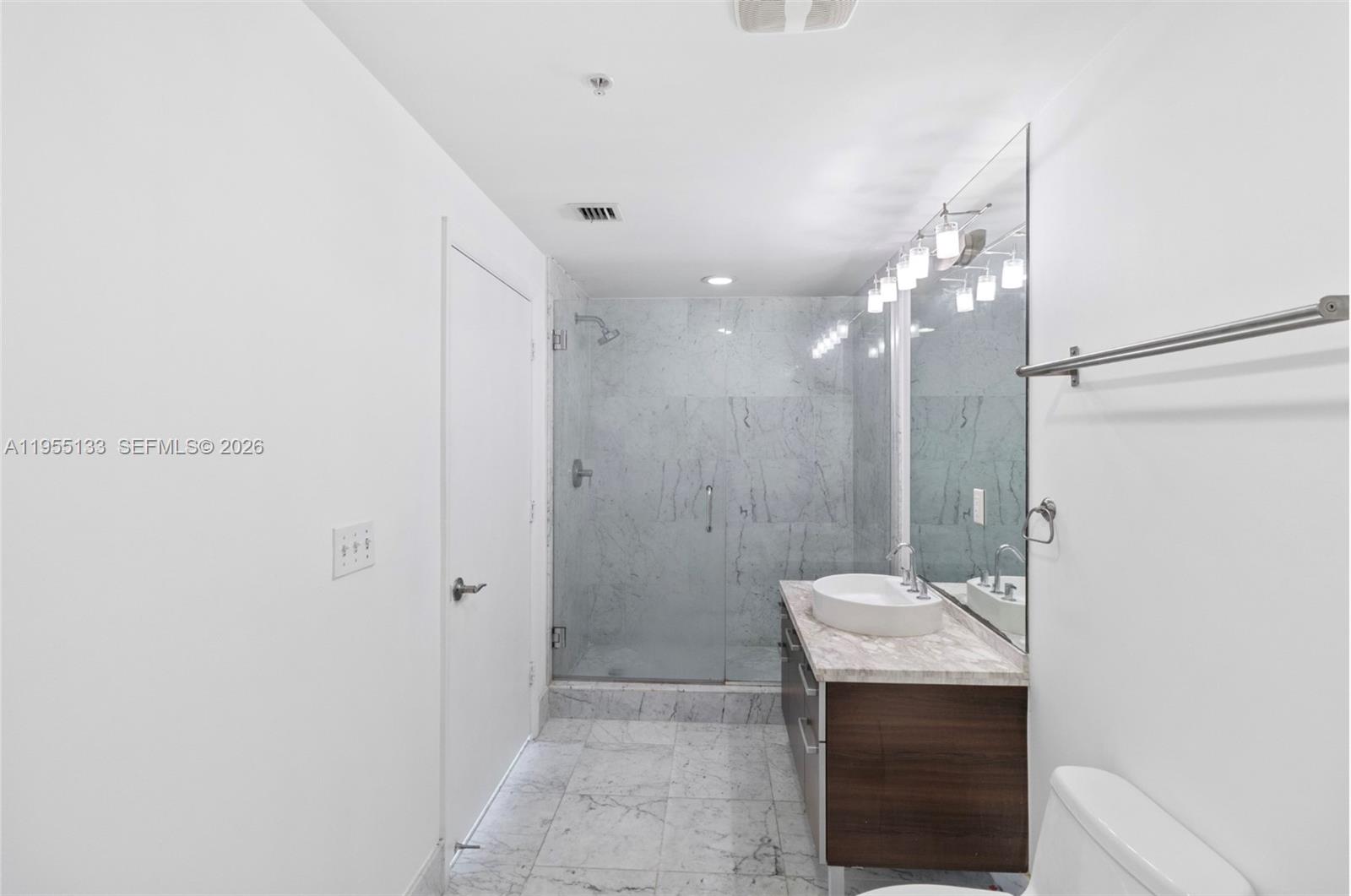 VIZCAYNE NORTH CONDO - Residential