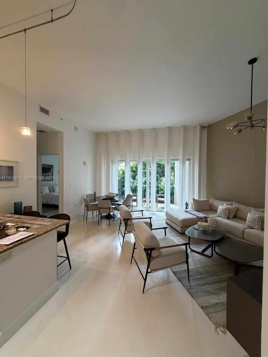 19900 E Country Club Dr 114