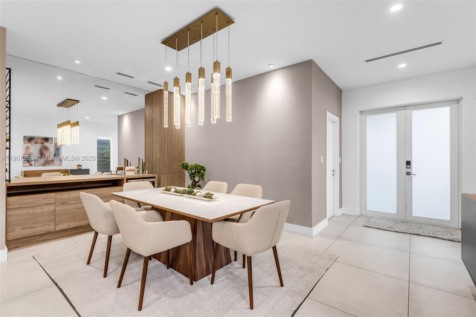 LYNDALE 2ND ADDN - Residential Lease