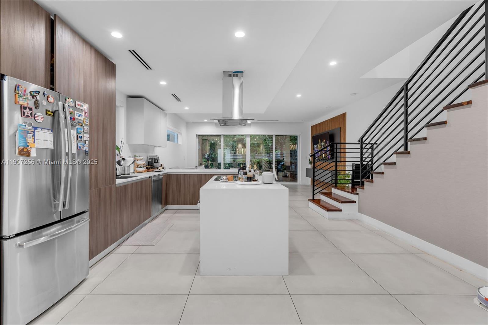 LYNDALE 2ND ADDN - Residential Lease