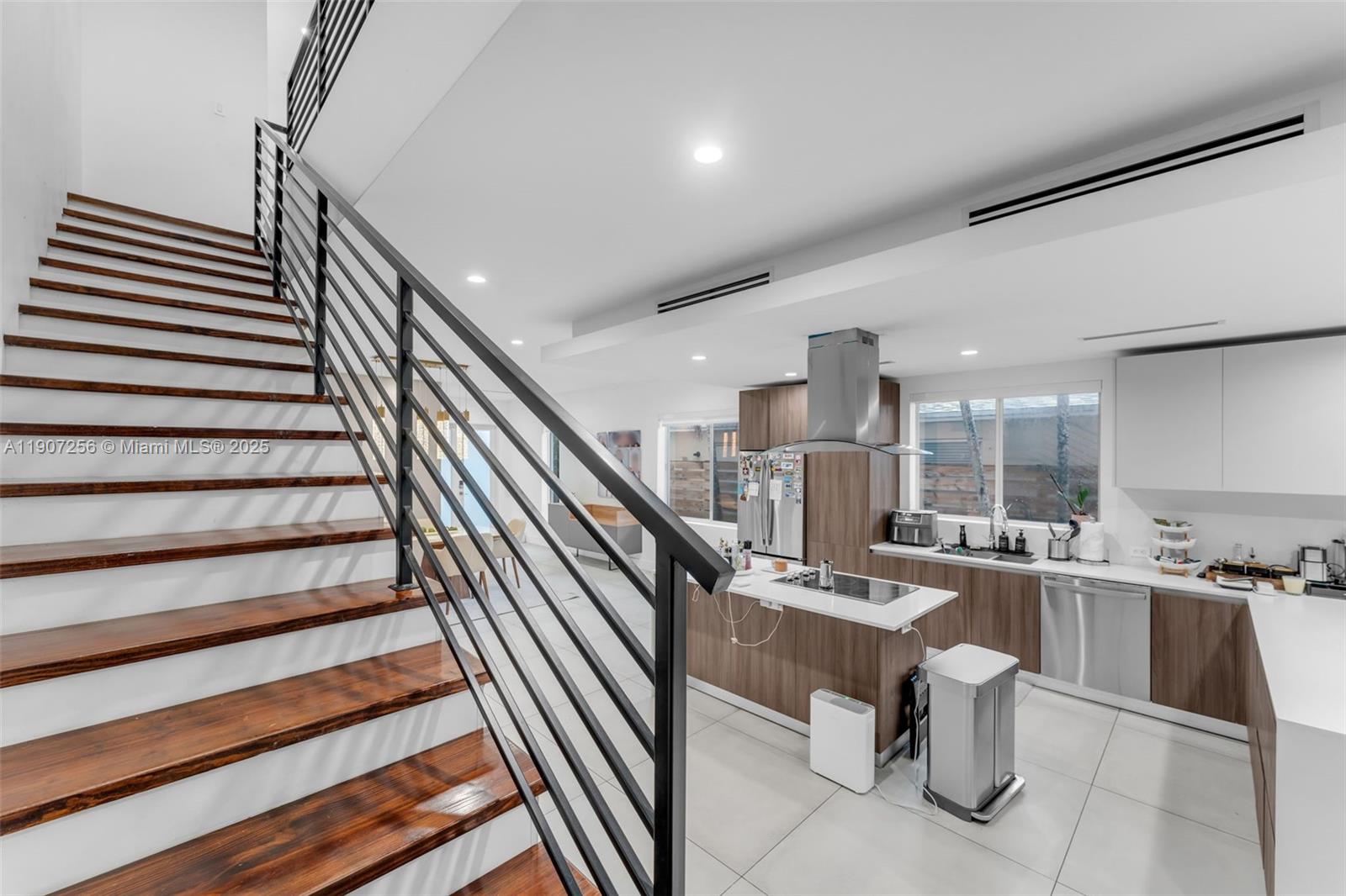 LYNDALE 2ND ADDN - Residential Lease