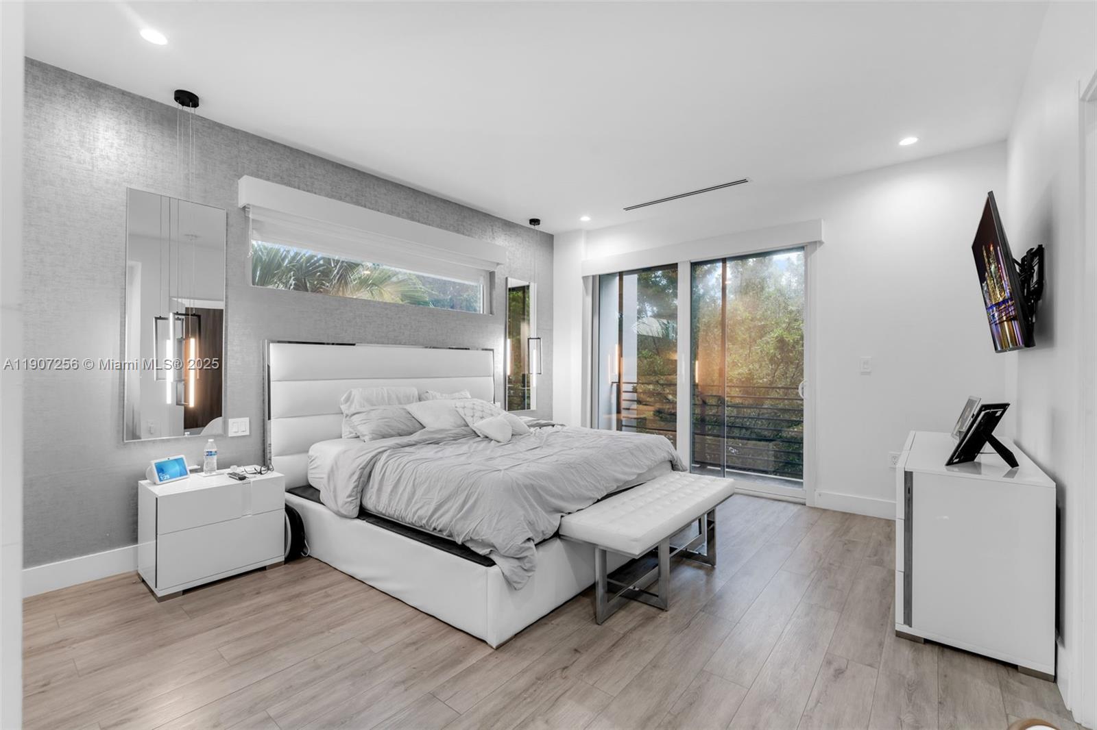 LYNDALE 2ND ADDN - Residential Lease