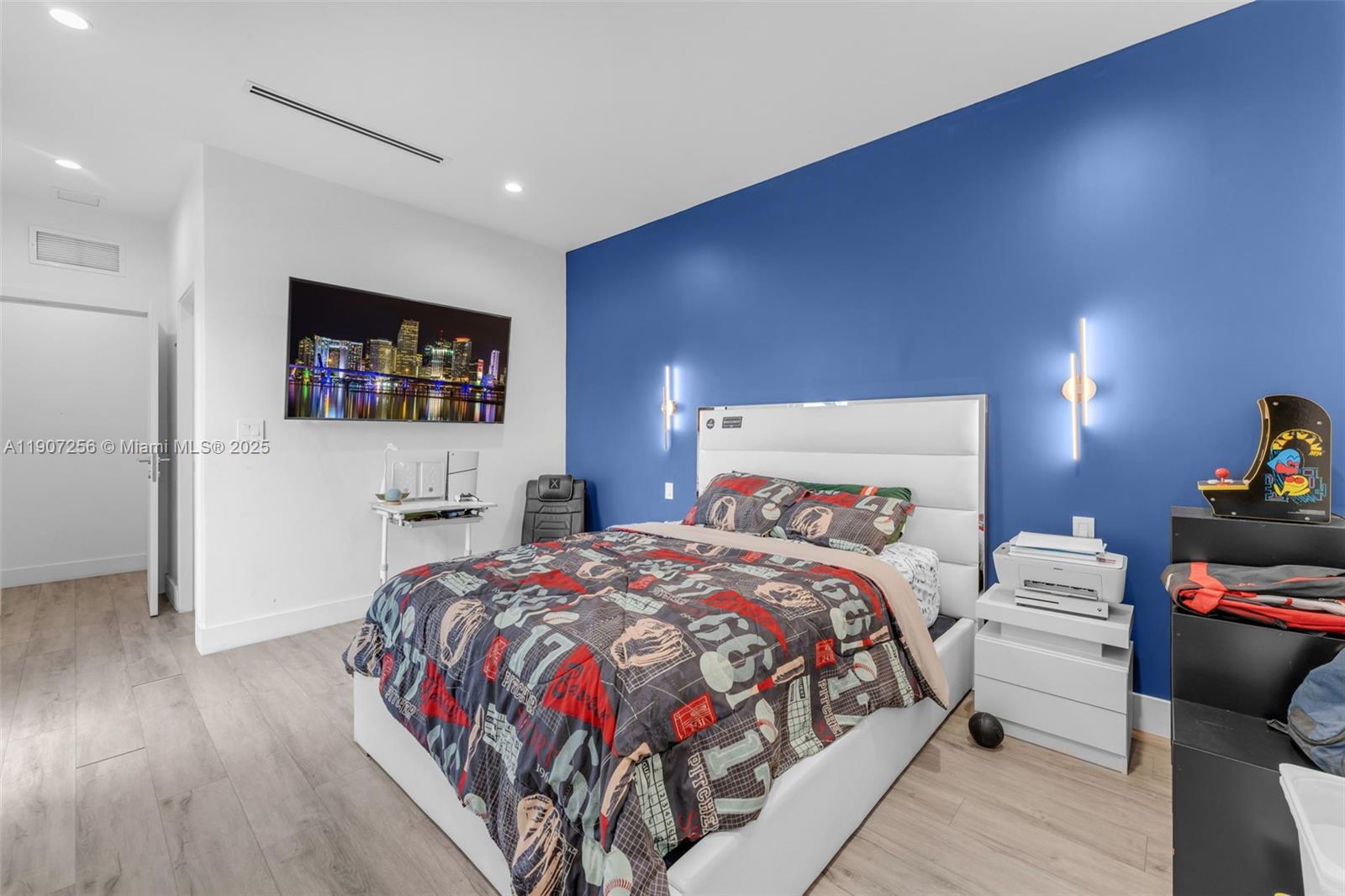 LYNDALE 2ND ADDN - Residential Lease