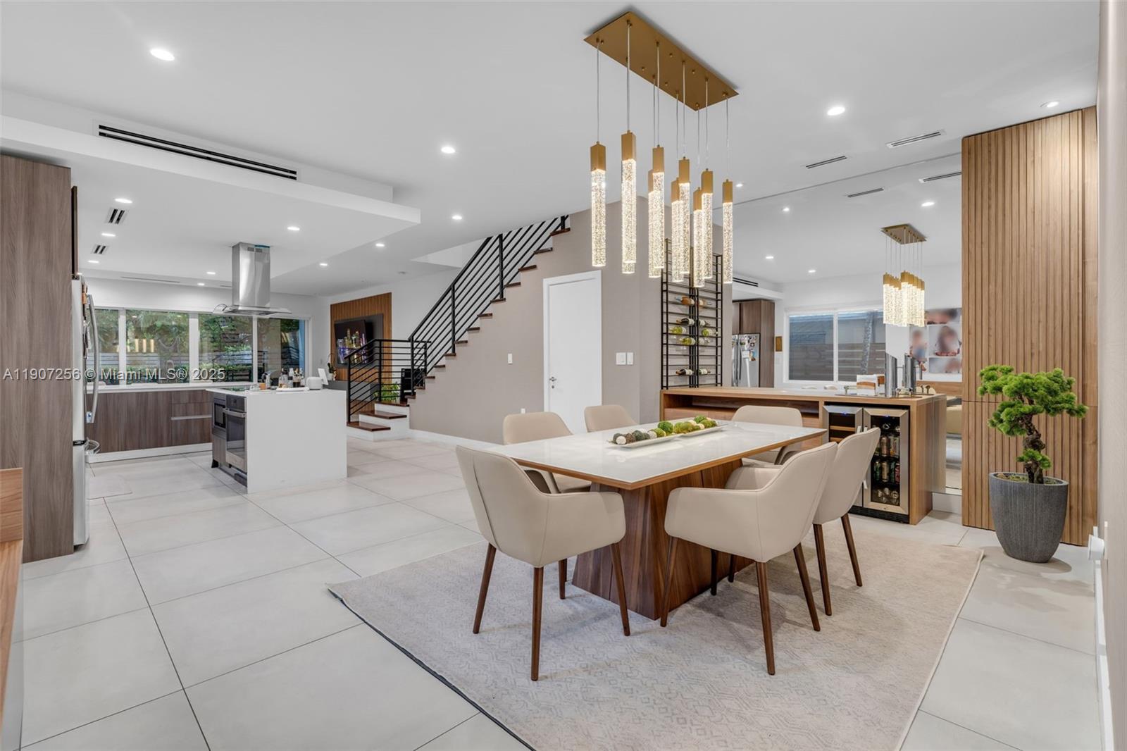 LYNDALE 2ND ADDN - Residential Lease