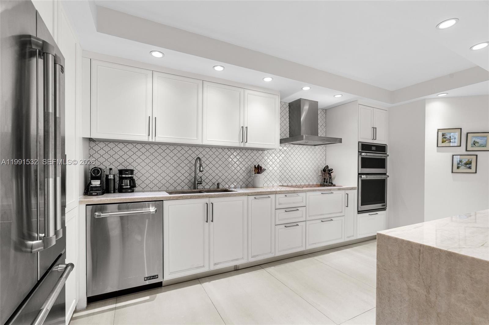 BALMORAL CONDO - Residential