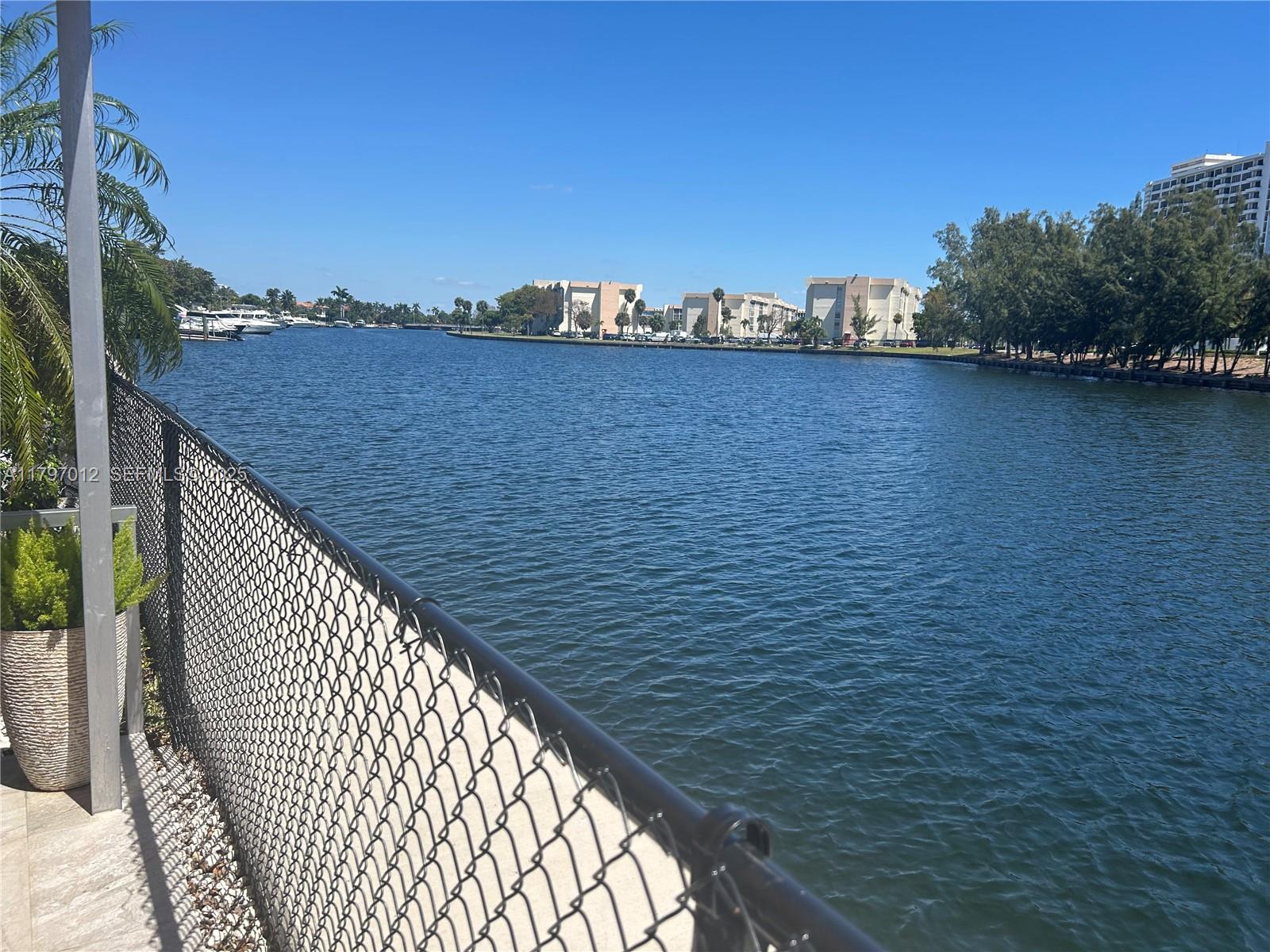 FAIRWAYS RIVIERA NORTH CO - Residential