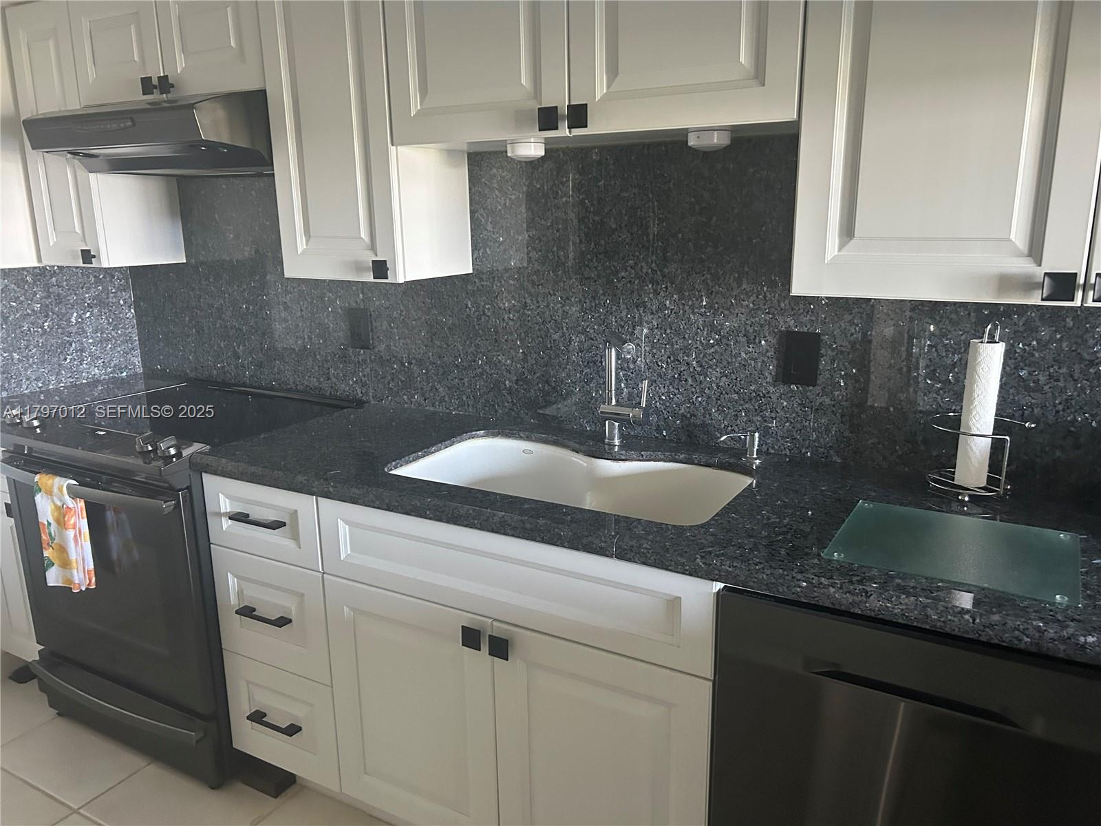 FAIRWAYS RIVIERA NORTH CO - Residential