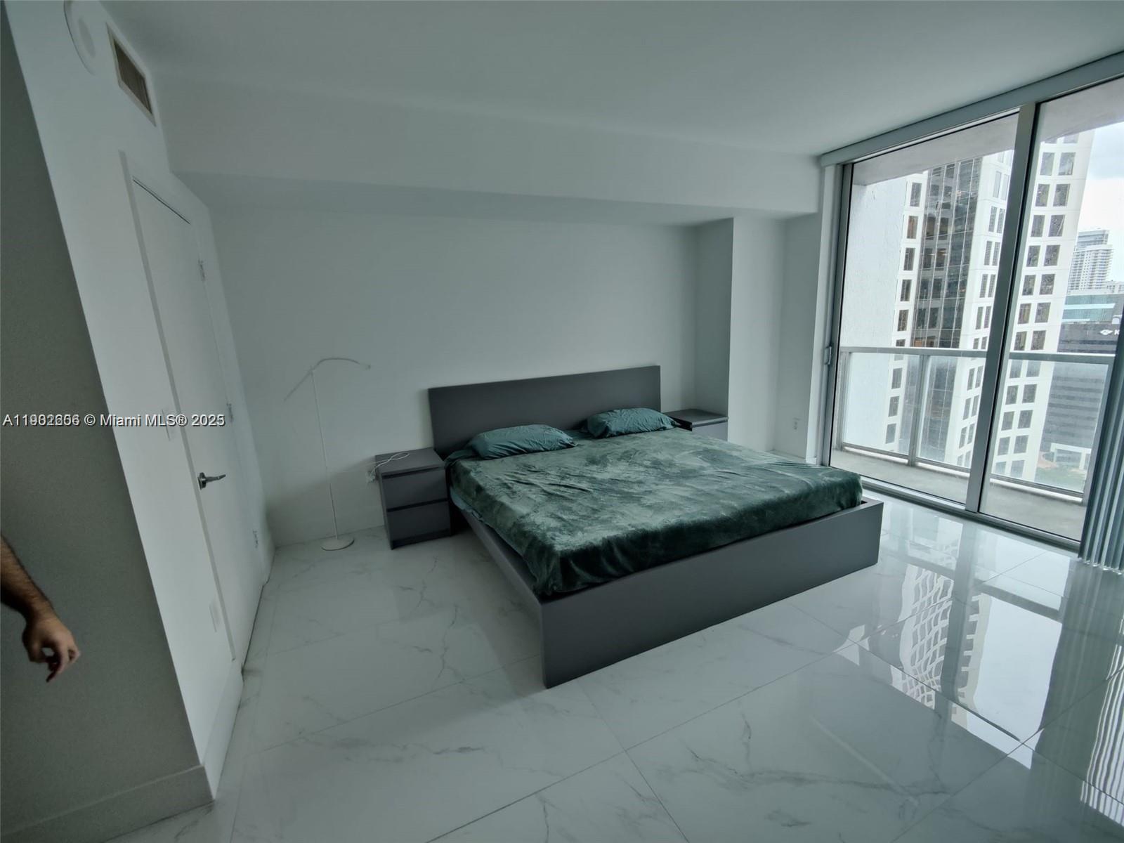 500 BRICKELL WEST CONDO - Residential Lease