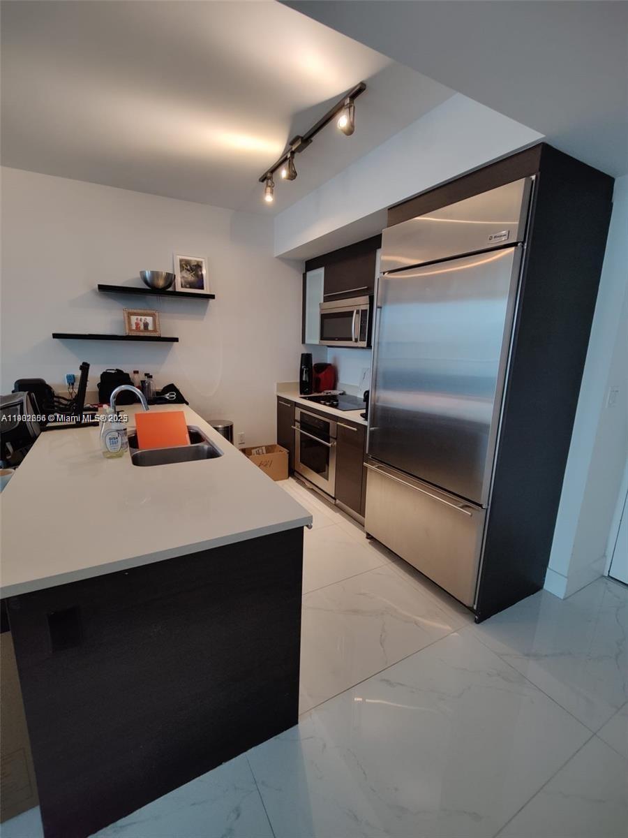 500 BRICKELL WEST CONDO - Residential Lease