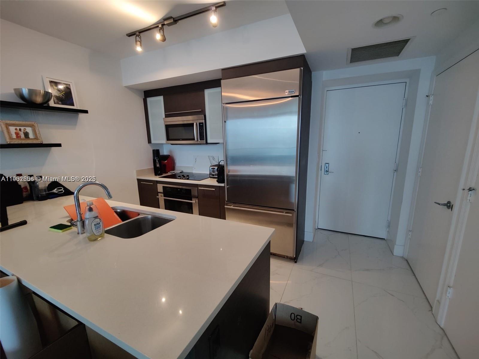 500 BRICKELL WEST CONDO - Residential Lease