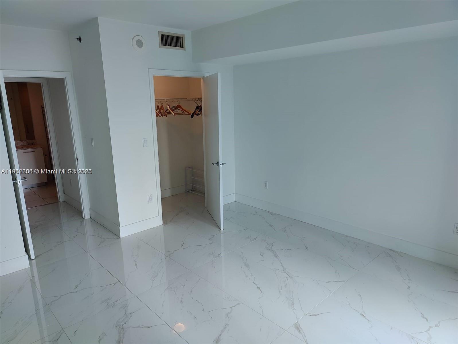 500 BRICKELL WEST CONDO - Residential Lease