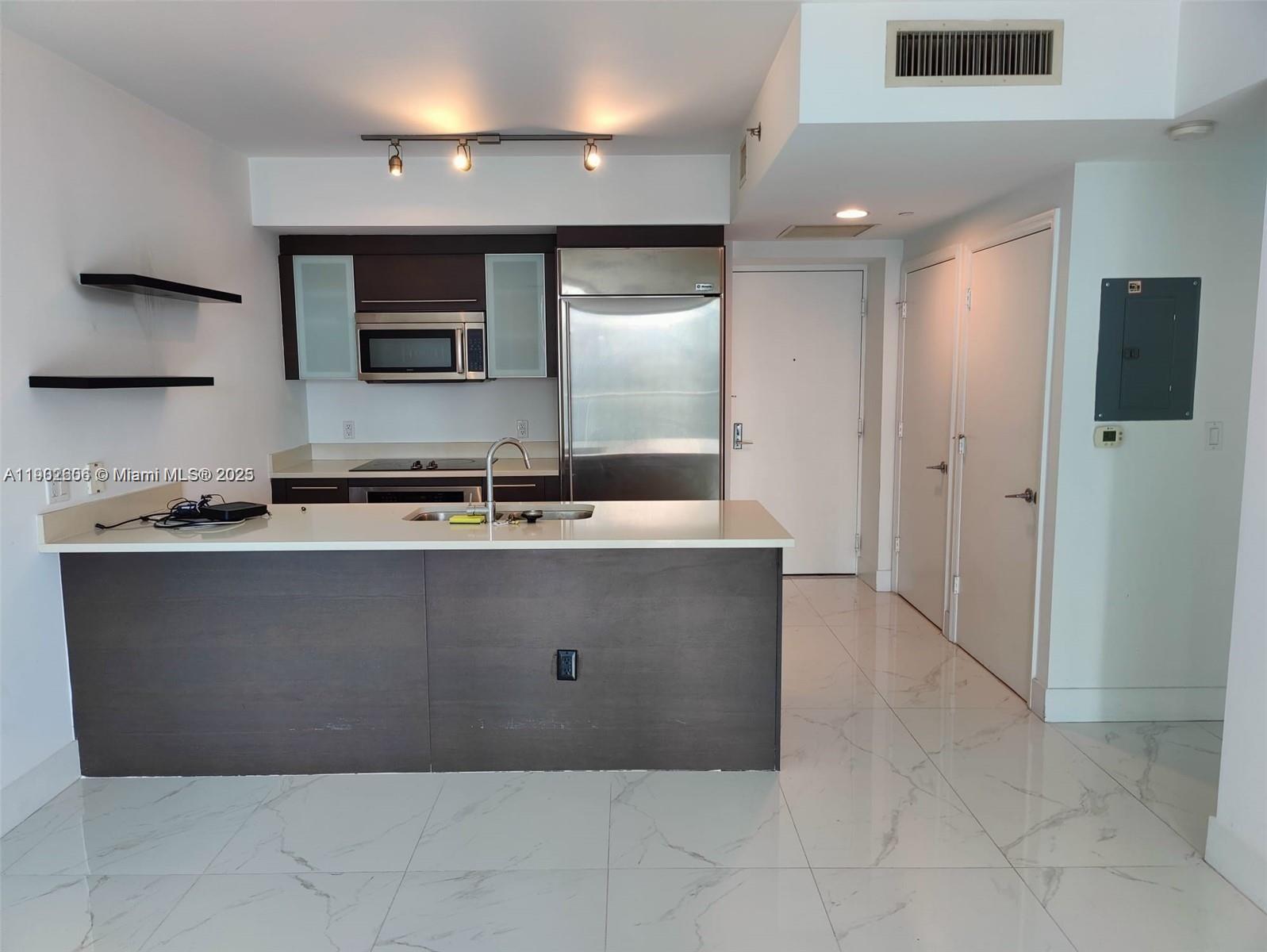 500 BRICKELL WEST CONDO - Residential Lease