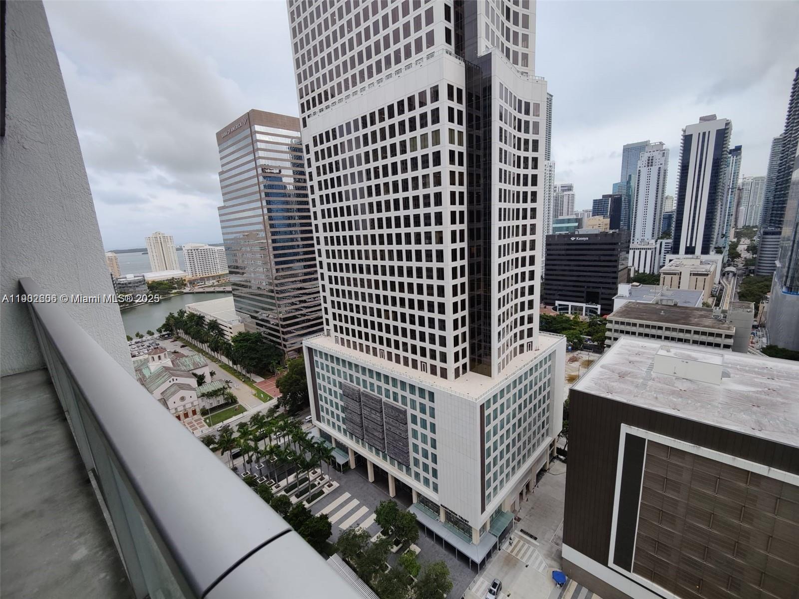 500 BRICKELL WEST CONDO - Residential Lease