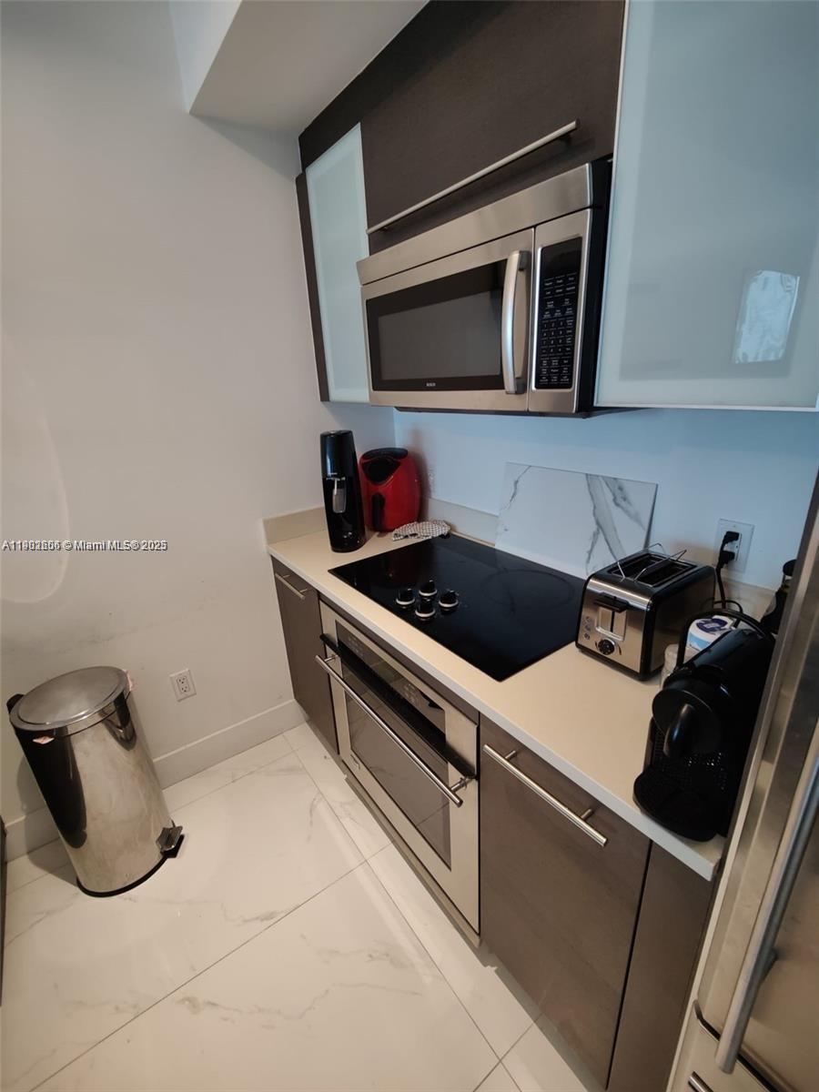 500 BRICKELL WEST CONDO - Residential Lease