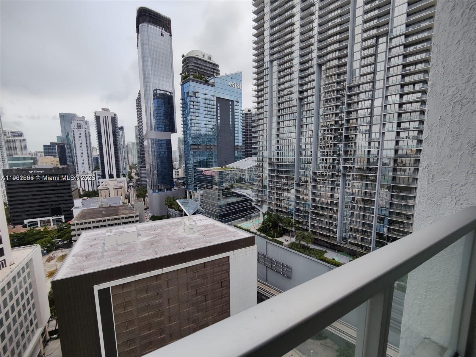 500 BRICKELL WEST CONDO - Residential Lease