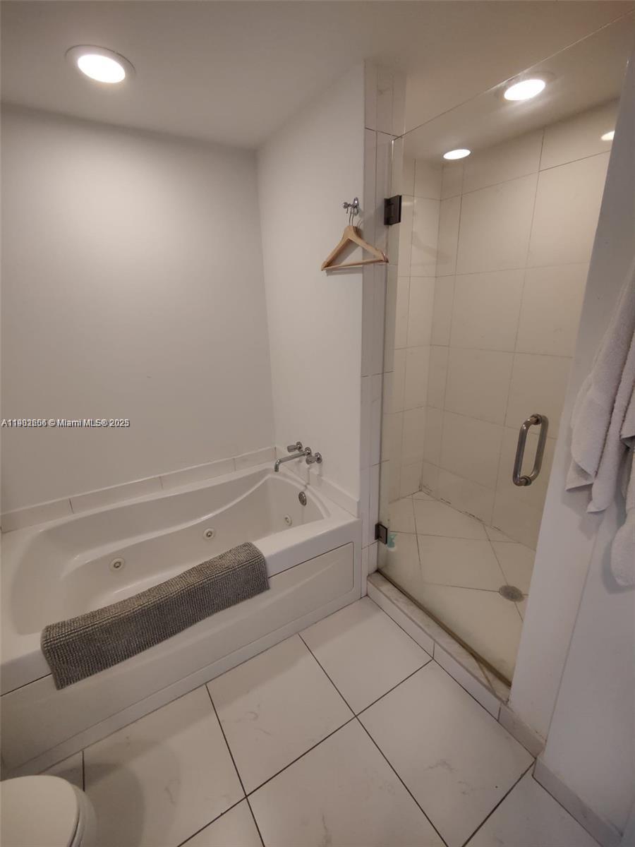 500 BRICKELL WEST CONDO - Residential Lease