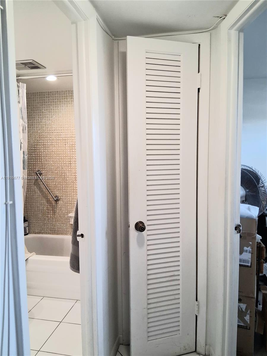 SUNRISE LAKES 48 CONDO - Residential