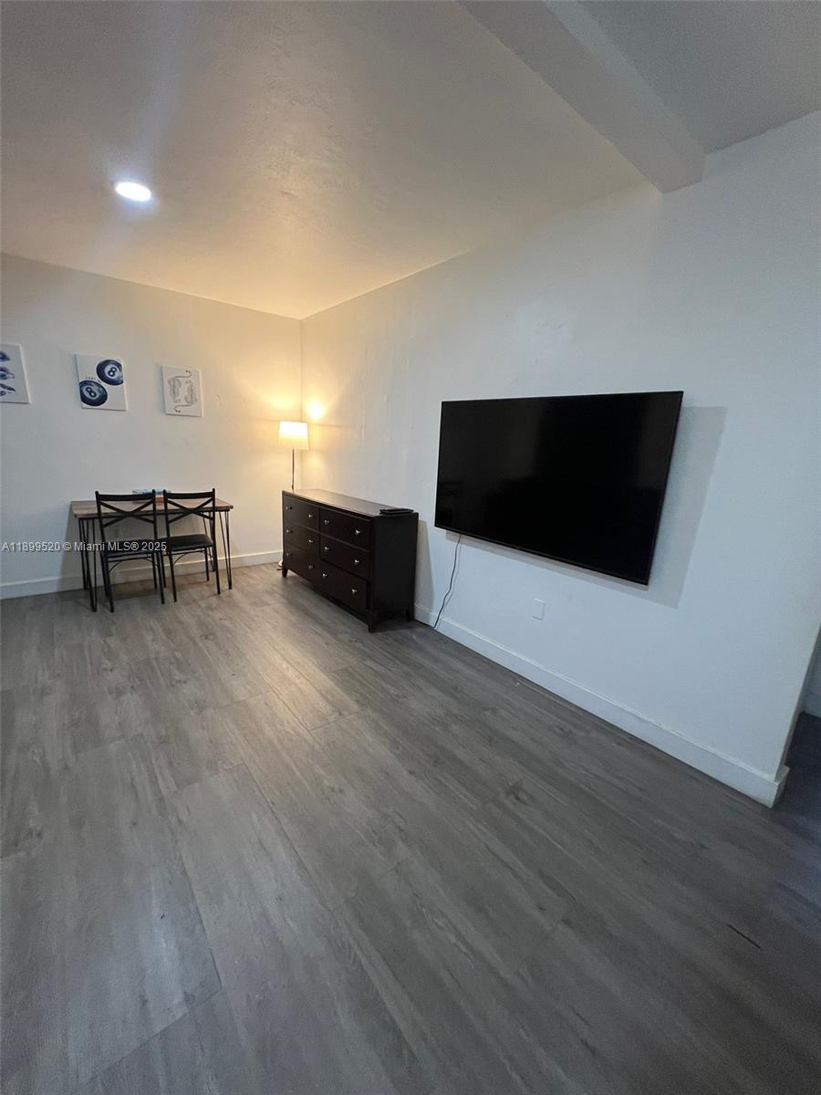 LAWRENCE ESTATES LAND COS - Residential Lease