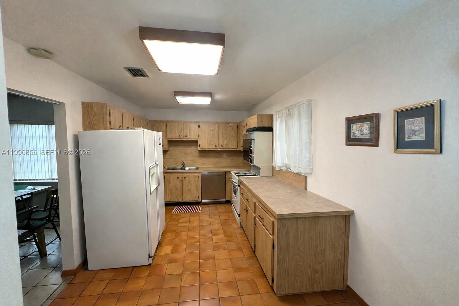 SHORES CALUSA - Residential