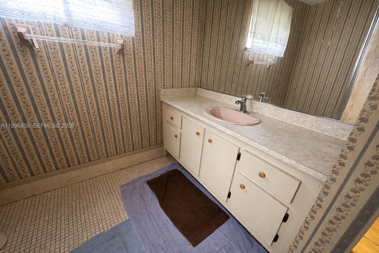 SHORES CALUSA - Residential