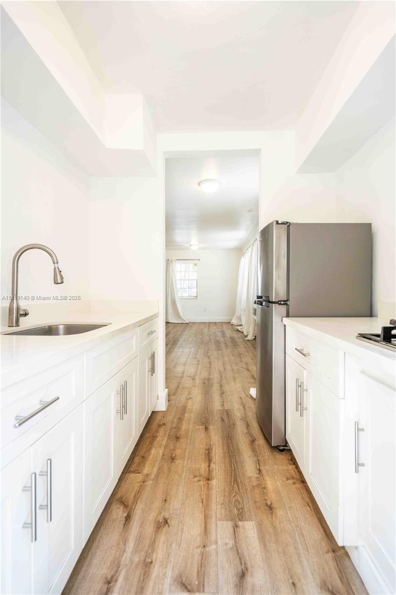 ALTOS DEL MAR NO 3 - Residential Lease