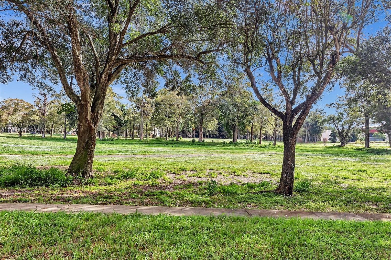 GREENS OF INVERRARY PHASE - Residential