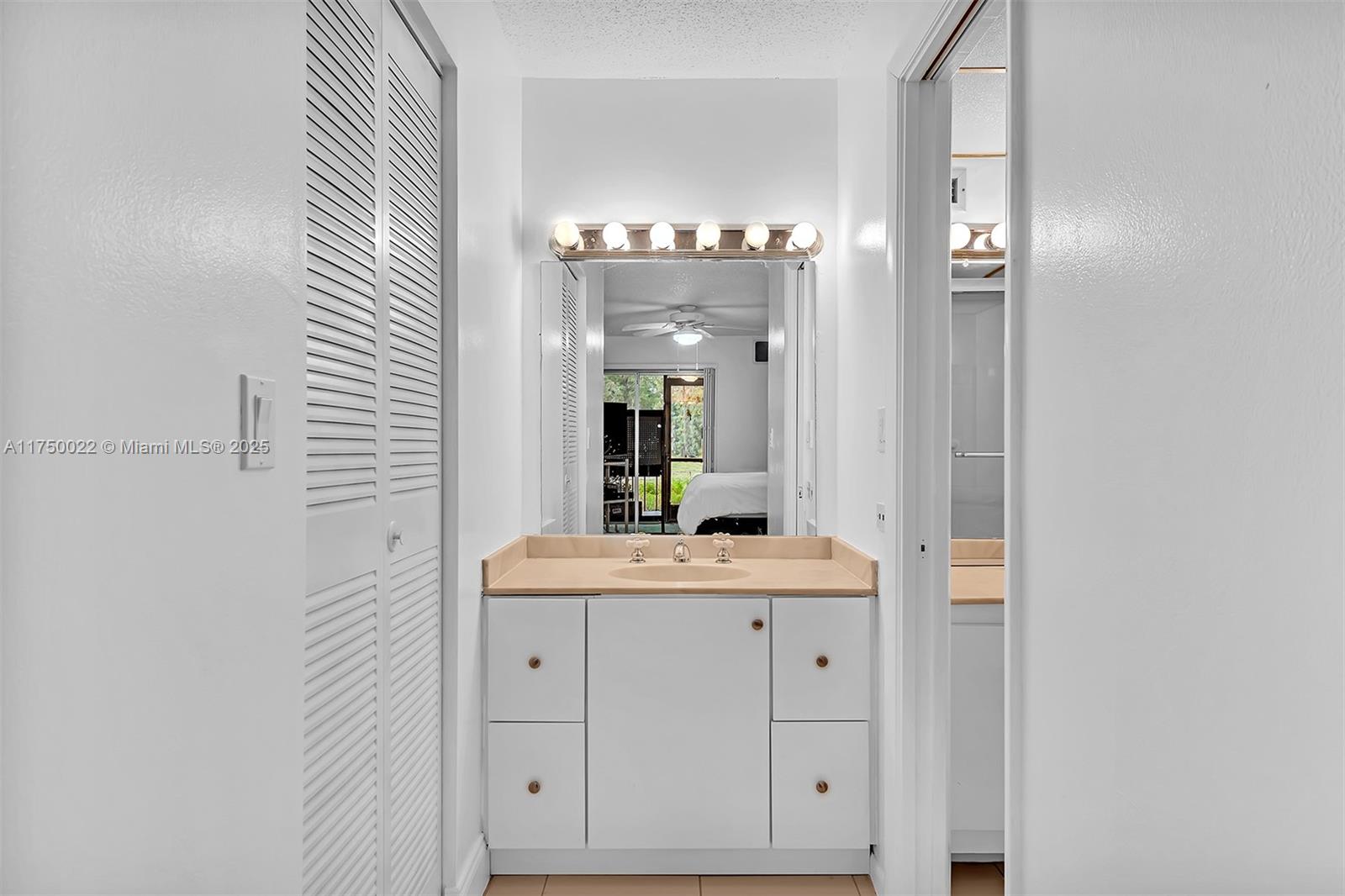 GREENS OF INVERRARY PHASE - Residential