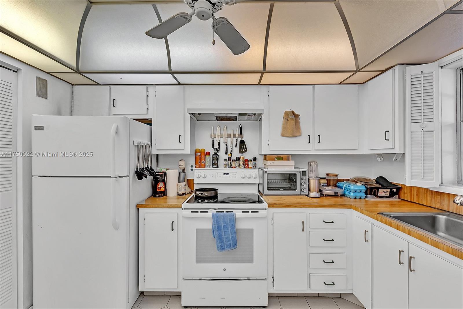 GREENS OF INVERRARY PHASE - Residential