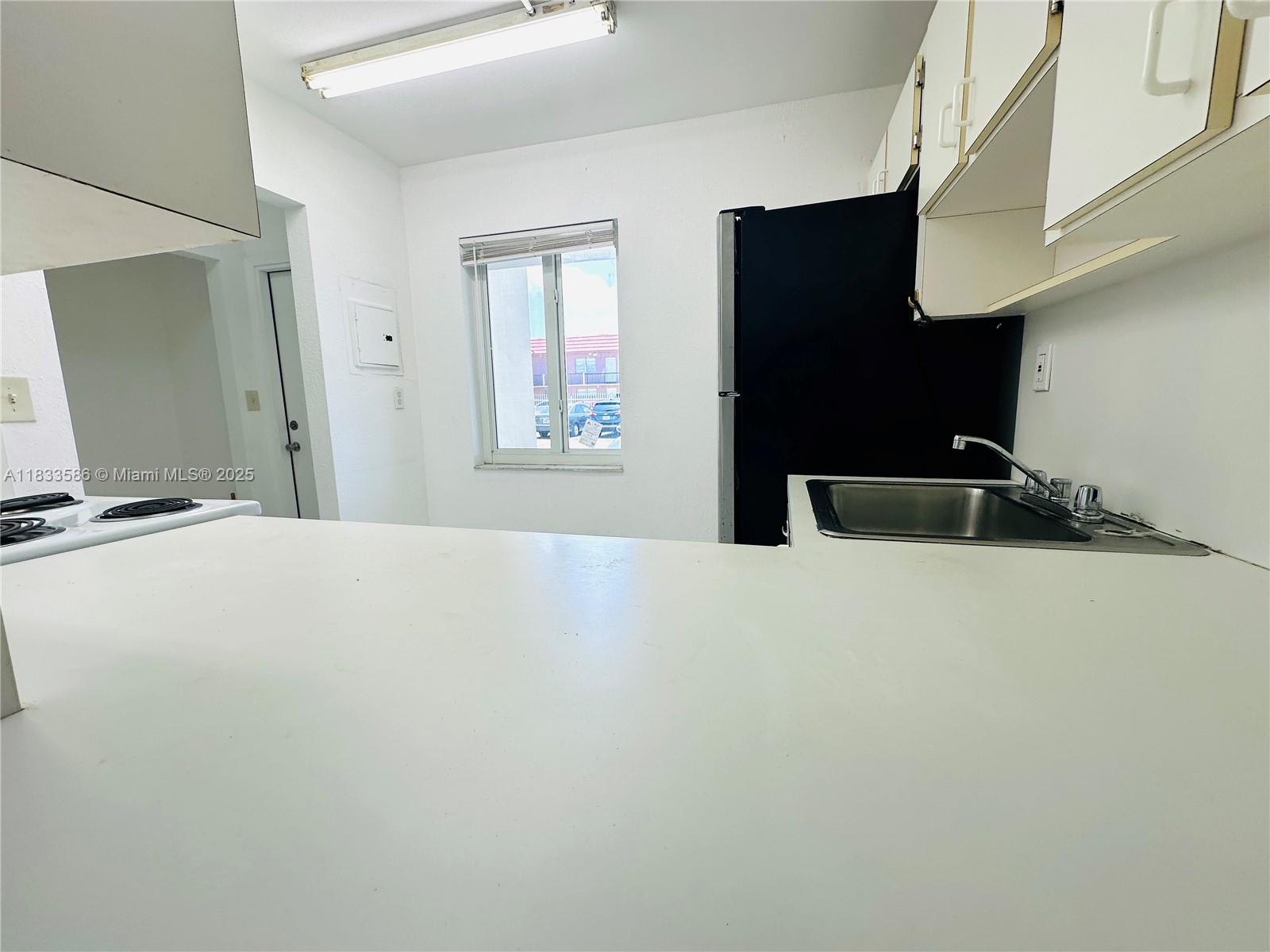 NEW WORLD CONDO APTS IV - Residential