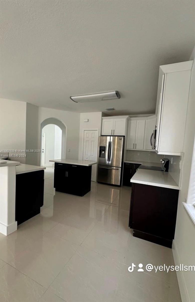 RIVENDELL EAST - Residential Lease