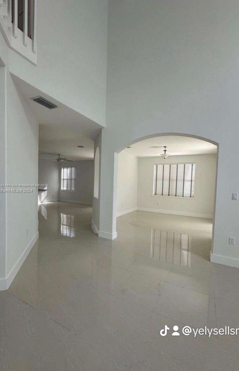 RIVENDELL EAST - Residential Lease