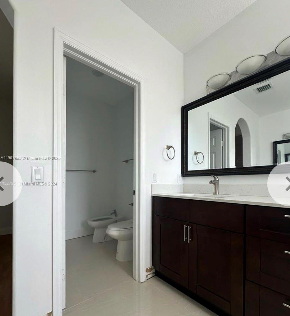 RIVENDELL EAST - Residential Lease