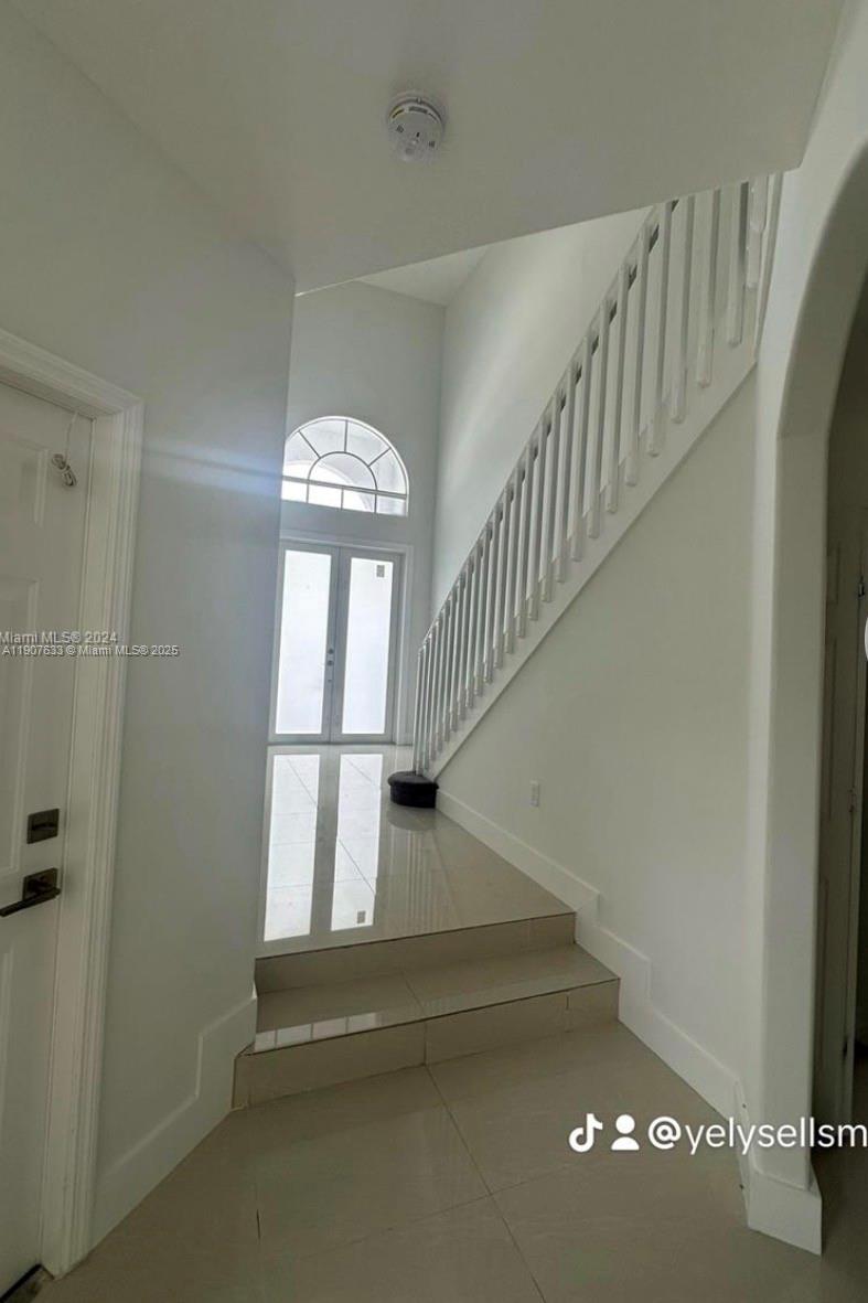 RIVENDELL EAST - Residential Lease