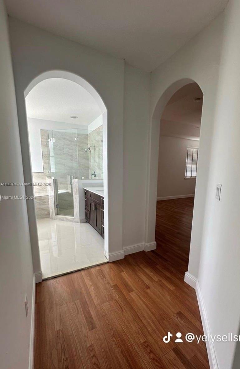 RIVENDELL EAST - Residential Lease