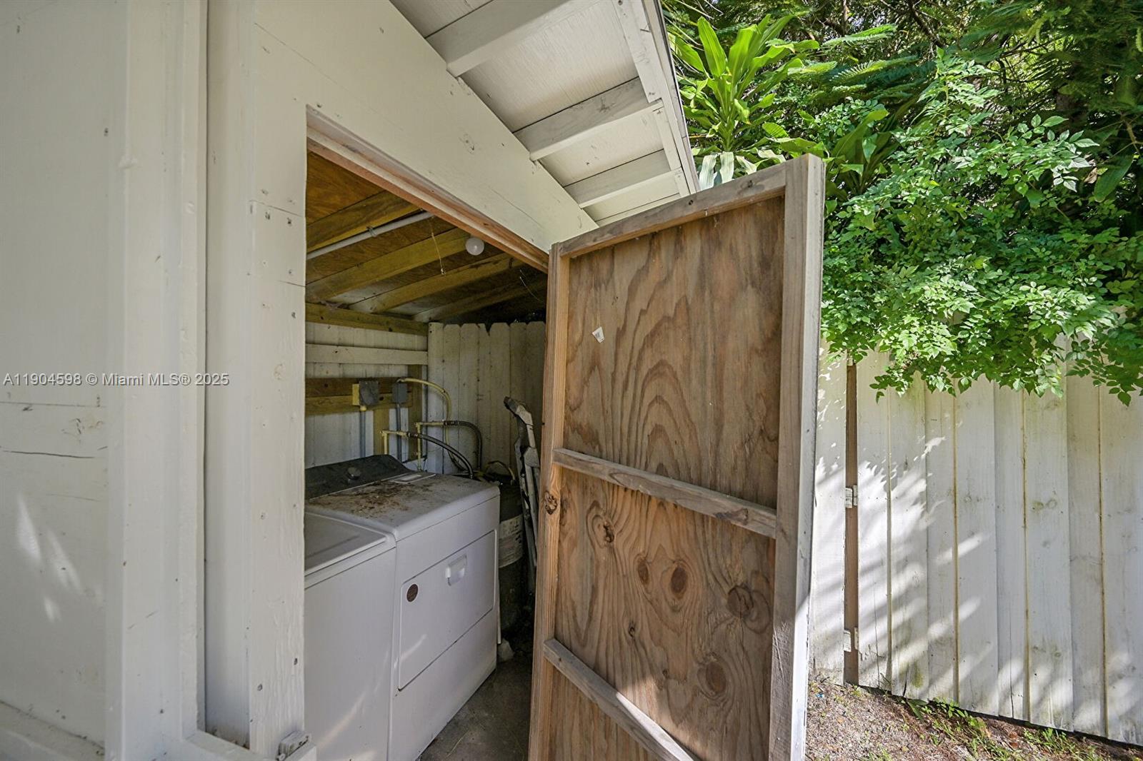 NORTH PALM BCH 1 - Residential