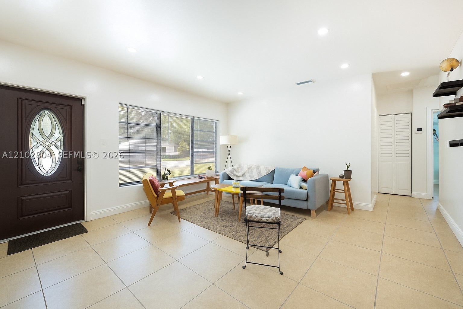 View photos, virtual tours, details... 250 NE 170th St